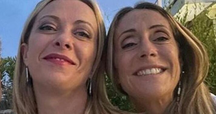 Giorgia Meloni e motra e saj "viktima" të një uebi që publikon fotot e grave me komente seksiste: Kryeministrja italiane e quajti të neveritshëm dhe kërkoi dënim të ashpër.
