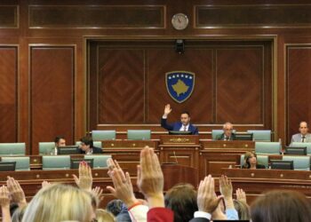 Kosova në fokus: Shorti për nënkryetarin serb të Kuvendit, juristët e quajnë antikushtetues