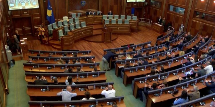 Kosova pret qeverinë e re, Kuvendi duhet të emërojë një nënkryetar nga radhët e komunitetit serb.