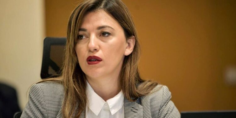 "Ne nuk dëshirojmë zgjedhje," thotë Albulena Haxhiu: Seanca e sotme mund të jetë e fundit!