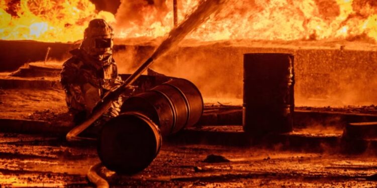 Rusia sulmon rrjetin energjik të Ukrainës, mijëra qytetarë pa dritë.