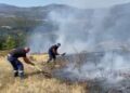 Zjarri shpërthen në fshatin Brate në Kukës, flakët kërcënojnë Malin e Gjallicës.