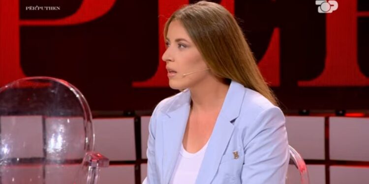 24-vjeçarja Pranvera përjeton puthjen e parë në ‘Përputhen’: Një risi për djemtë që kërkojnë dashuri