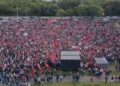 5000 shqiptarë protestojnë përpara Gjykatës së Hagës: Thirrje për të ndalur farsën ndaj liderëve të UÇK-së.