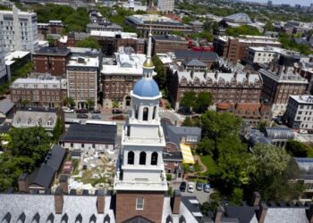 Administrata Trump për Harvardin: Trego përgjegjësi financiare nëse kërkoni mbështetje federale