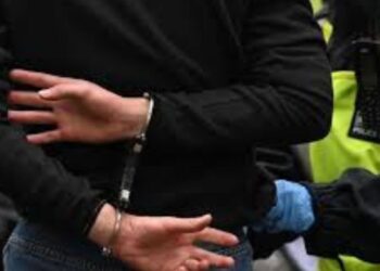 Adoleshenti në Britani arrestohet për vrasjen e një gruaje 25-vjeçare.
