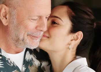 “Ai nuk ishte më burri im, si të zgjoheshe me një tjetër”: Historiku emocionues i gruas së Bruce Willis, momenti kur mjeku solli diagnozën…