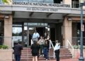 Alarm për bombë në qendrën e Demokratëve në Uashington, policia i kërkon banorëve të shmangin afërsinë me ndërtesën.