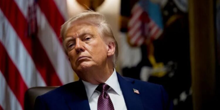 Analiza e BBC-së: Si mund të ndikojë skandali Epstein në Trump në tri mënyra