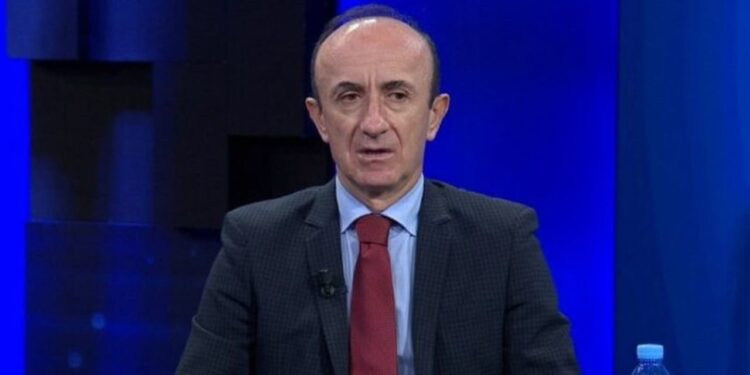 "Autogolat e një opozite të dobët": Dash Sula kritikon PD-në, Berisha kërkon kaos për të shmangur kujtimin e “Nenit Basha”