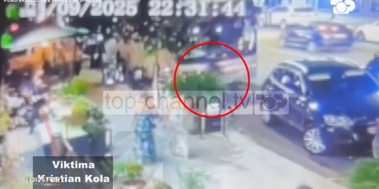 Autori i masakrës në Shkodër dyshohet se është përfshirë edhe në vrasjen e Kristian Kolës? Gazetari i “Top Story” ndan detaje nga hetimet: Ngjarjet kanë zhvillime të ndryshme.