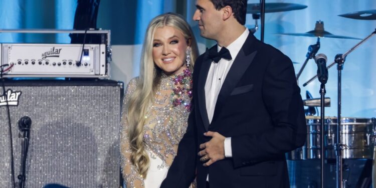 Bashkëshortja e Charlie Kirk ndan fjalë emocionuese për buzëqeshjen e tij, si ajo e Mona Lizës