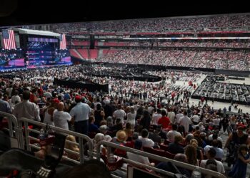 Ceremonia përkujtimore dhe Charlie Kirk, Trump pritet të flasë përpara mijëra të pranishmëve
