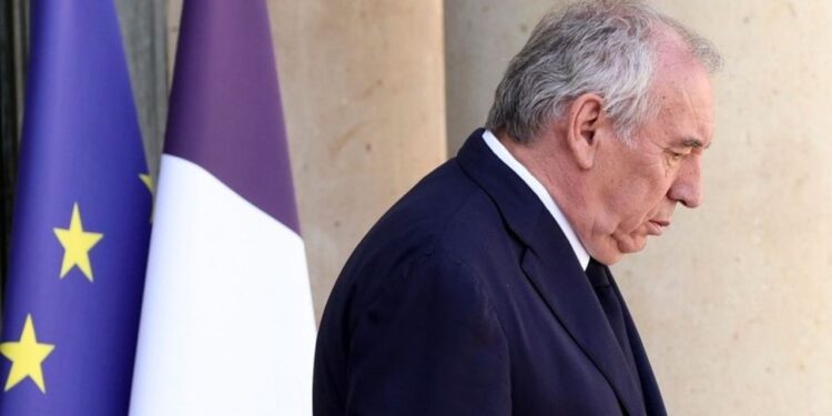 Çfarë do të ndodhte në Francë po të shkarkohej Bayrou, përfaqësuesi i republikanëve: A do ta pranojë e djathta një president nga socialistët?