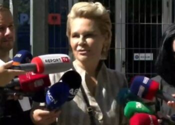 "Dëshmitarët janë frikësuar nga SPAK" / Monika Kryemadhi pas seancës: Do të përballem me të gjitha akuzat.