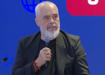 “Diella nuk do të marrë vendime” / Rama për ministren e IA: Nuk po ia delegojmë përgjegjësinë për qeverisjen.