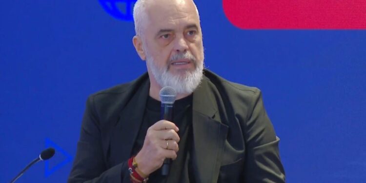 “Diella nuk do të marrë vendime” / Rama për ministren e IA: Nuk po ia delegojmë përgjegjësinë për qeverisjen.