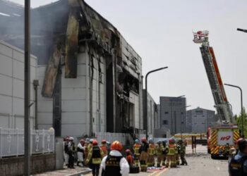 Drejtori i fabrikës së baterive në Korenë e Jugut dënohet me 15 vjet burg pas zjarrit tragjik që i mori jetën 23 njerëzve.