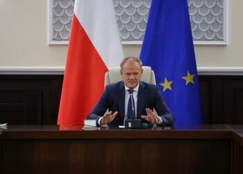 Dronët rusë përfunduan pranë shtëpive, Polonia kërkon aktivizimin e Nenit 4 të NATO-s pas shkeljes së hapësirës ajrore.