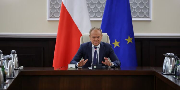 Dronët rusë përfunduan pranë shtëpive, Polonia kërkon aktivizimin e Nenit 4 të NATO-s pas shkeljes së hapësirës ajrore.