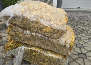 Dy vende të identifikuara për grumbullimin e mallrave kontrabandë, zbulohet qindra kilogramë duhan.