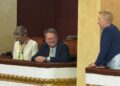 E dërguara e SHBA-së ndjek seancën e parlamentit, me pjesëmarrjen e disa ambasadorëve.