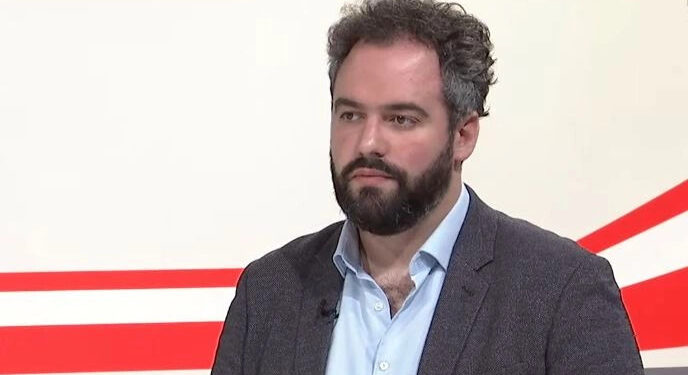 Emir Abrashi mbi politikën e jashtme të Kosovës: E heshtur dhe pa drejtim