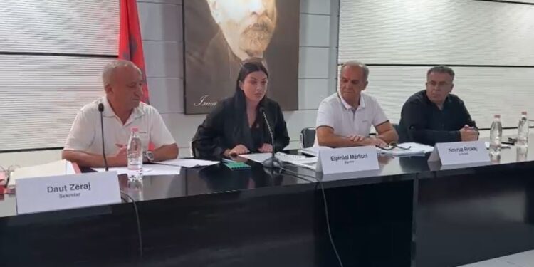 Ermal Dredha dorëhiqet, mbledhje e këshillit bashkiak të Vlorës/ Kush janë kandidatët për ta zëvendësuar?