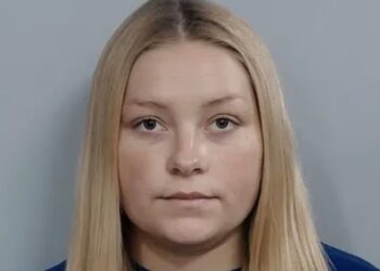 FOTOT/ Ngjarje tragjike! Modele lind foshnjën dhe e ndalon në dollap, e vendos në qese të zezë…