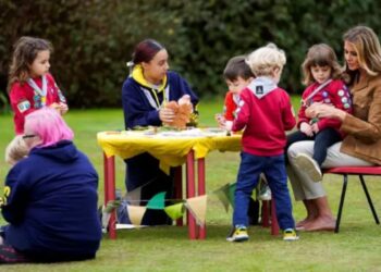 Foto/ Nga banketi i madh, Kate Middleton dhe Melania Trump ndajnë momente të bukura me disa fëmijë
