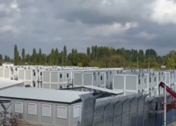 Gjykata e Lartë në Itali sfidon dekretin e Melonit mbi emigracionin; çfarë ndodh me kampet e Gjadrit?