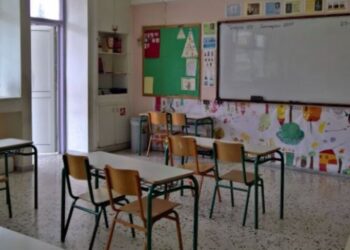 Greqia përballë një krizë të thellë demografike: Mbyllen mbi 700 shkolla, 150,000 nxënës më pak krahasuar me 2019-n.