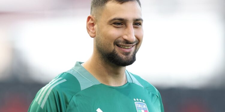 “Guardiola më vlerësonte” / Donnarumma prezantohet te Manchester City, portieri ndan mendimet dhe për Luis Enriquen: Çdo njeri bën zgjedhjet e tij.