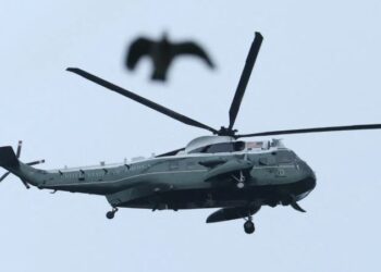 Helikopteri i Donald Trump bën ulje të papritur gjatë vizitës në Mbretërinë e Bashkuar.