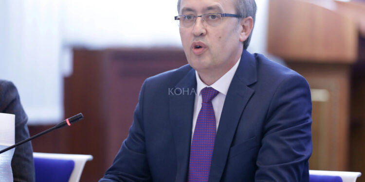 Hoti: Osmani përfundon mandatin pa lënë asnjë ndikim në ndërtimin e shtetit