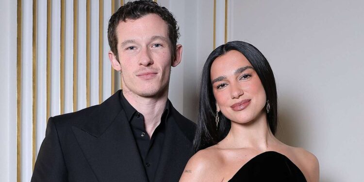 I dashuruar pa masë, Callum Turner: Shpresoj të jemi së bashku përjetë!