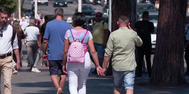 Infertiliteti në rritje: Mjekët tregojnë se në Shqipëri 1 në 6 çifte përballen me vështirësi në arritjen e një shtatzënie.