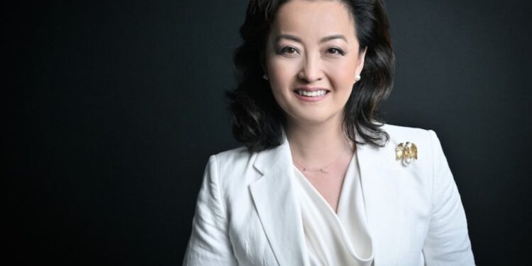 Ish-ambasadorja Yuri Kim njofton mbylljen e karrierës së saj diplomatike pas disa viteve në Shqipëri.