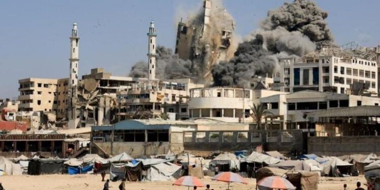 Izraeli nisi një tjetër ofensivë në Gaza, u bën apel banorëve të largohen; Netanjahu: Jemi në një moment të rëndësishëm të luftës.