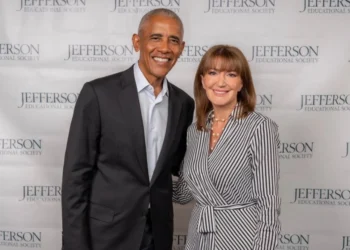 Jahjaga i bën thirrje Obamas për të rritur angazhimin në forcimin e marrëdhënieve mes SHBA-së dhe Kosovës pas pezullimit të dialogut strategjik.