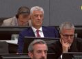 James Rubin vazhdon të mbrojë ish-përfaqësuesit e UÇK-së: Autori i artikullit për vrasjen e rivalëve të Thaçit akuzon se ka shkruar fakte të rreme.