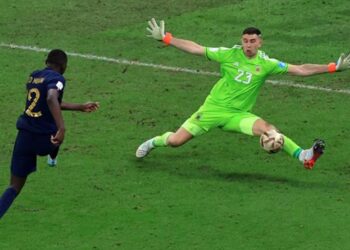 Juventusi kërkoi gjatë gjithë verës, sulmuesi që i “ofroi” Messit Botërorin kalon në Premier League.