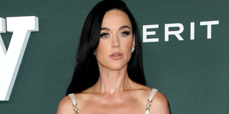 Katy Perry komenton ndarjen nga Orlando Bloom: "Ne festojmë arritjet dhe mendojmë për humbjet"
