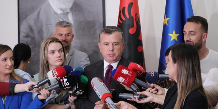 Kërkesa e PD-së për heqjen e kryetarit të Kuvendit, Balla: Peleshi nuk ka shkelur rregullat, opozita duhet të dërgojë sa më shpejt emrat për komisionet.