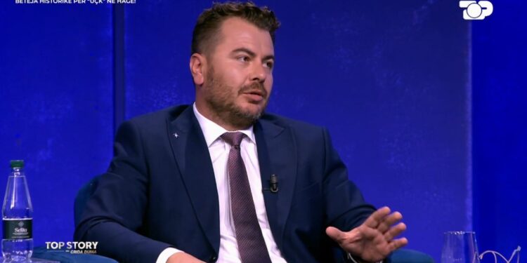 Kryefjala: “Këto katër vite humbëm kthjelltësinë”, deputeti Kapri diskuton gjyqin e ish-udhëheqësve të UÇK-së në Hagë: Të shprehim mirënjohje për Rubinin.