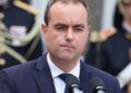 Kryeministri i ri i Francës tërhiqet nga propoziimi për të anuluar dy festa zyrtare, angazhohet për bisedime dhe reformë të decentralizuar.