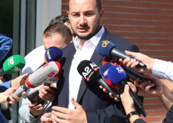 Kryesia e PD-së mblidhet, Salianji: Pas refuzimit të zgjedhjeve, opozita duhet të reagojë me forcë dhe të organizojë protesta.