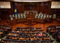 Kushtetuesja në Kosovë pengon Kuvendin nga krijimi i qeverisë së re deri më 30 shtator. Ne do t'ju mbajmë të përditësuar...