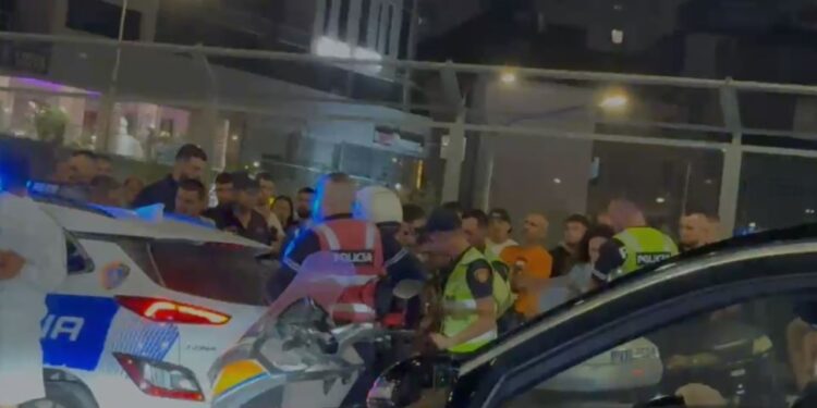 LAJMI I FUNDIT: Disa persona arrestohen në Astir pas mosbindjes ndaj urdhrit të policisë rrugore. Publikohet momenti i operacionit.