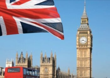 Lajm i rëndë për shqiptarët? Britania planifikon të niste përdorimin e dokumenteve dixhitale.